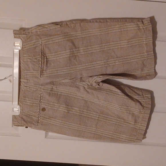 💙🌺Men's  New Tan Plaid Shorts🎉 - Picture 5 of 15